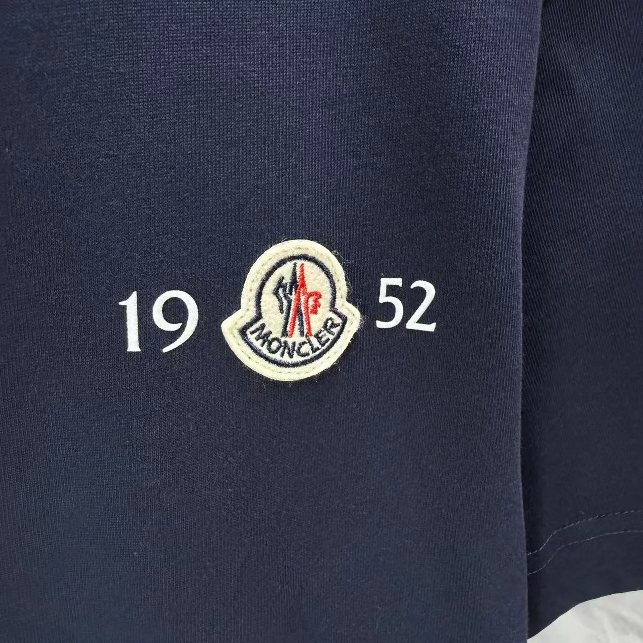 MONCL* * 2026 New Arrival T logo + ：Black White Dark Blue Brown Sizes：S M L XL XXL